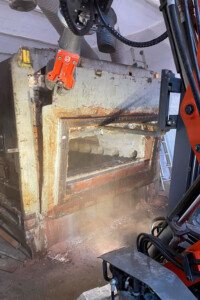 Demolizione forno tenaris costa volpino